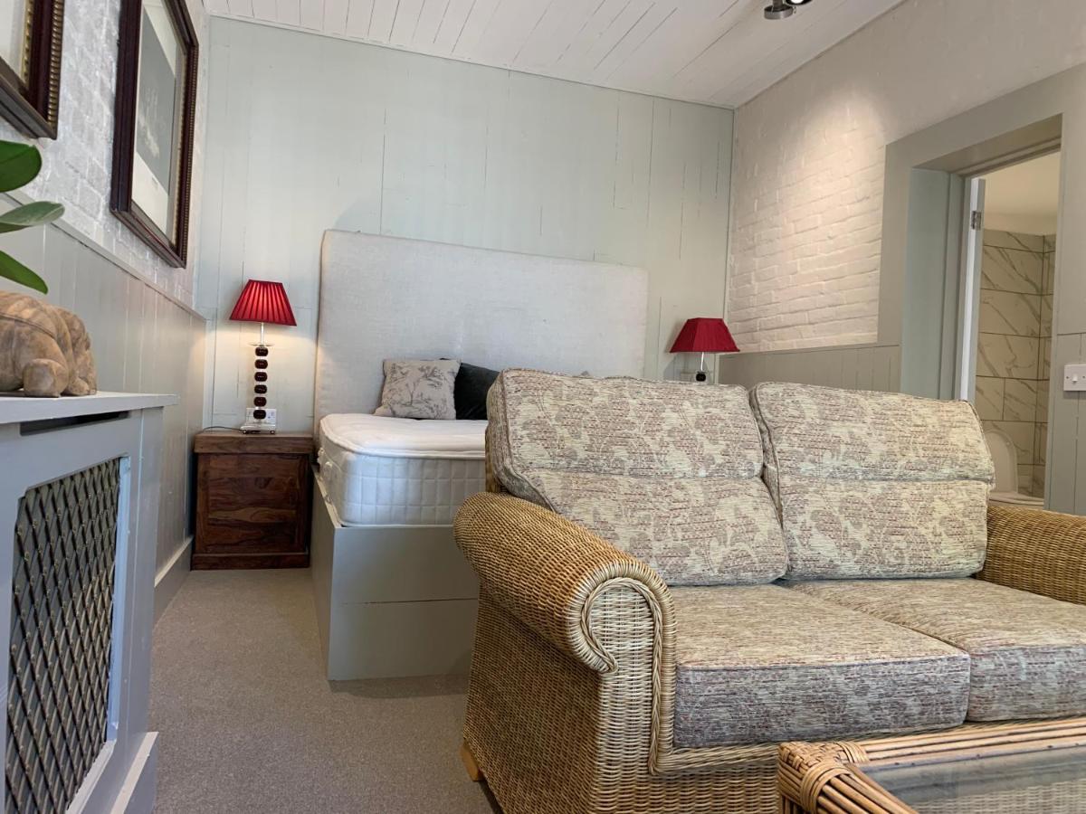 Cedar House Boutique B&B Burton  エクステリア 写真